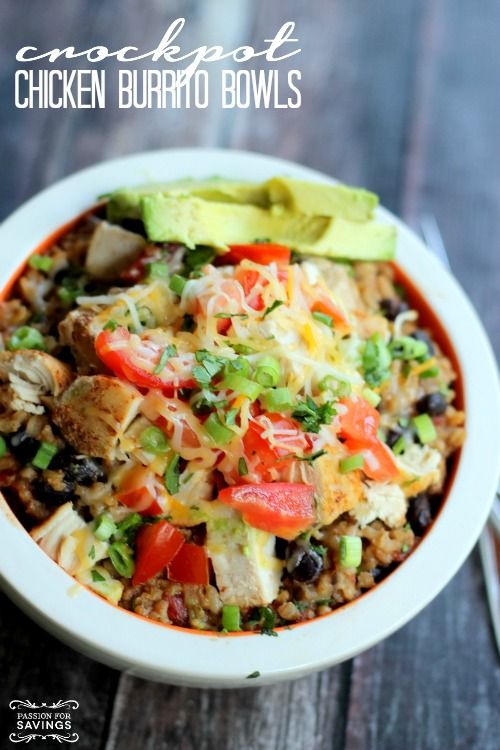 What's on the table|Apartment Eating| Crockpot Chicken Burrito Bowl