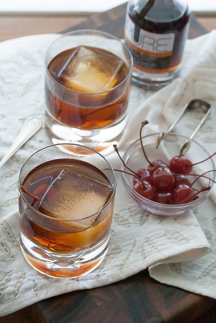 Spiced Maple Whiskey Manhattan | Holiday Cocktail |Holiday Cocktail Recipes for Every Taste