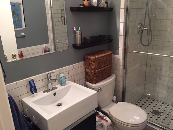 Small But Stylish U Street Row House | Washington DC Apartments For Rent | Bathroom