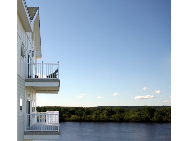 grandview-apartments-for-rent-lowell-ma-balcony-view