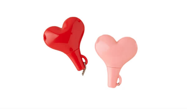 Valentine's Day Gifts | Decorating Your Apartment | Heart Headphone Splitter
