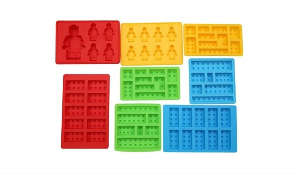 Apartminty Fresh Picks: The Coolest Ice Cube Molds For Your Summer Cocktail | Lego Lovers Building Blocks and Robots Set of 8