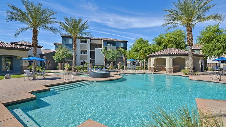 3800 Lux Apartments in Avondale, AZ | Best Apartment Pools