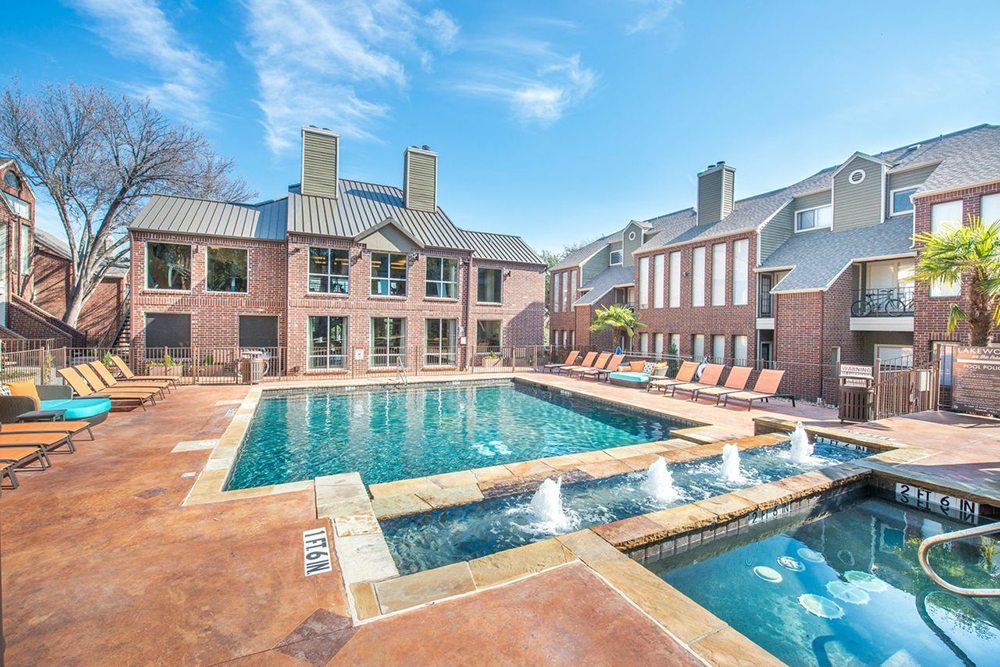 Lakewood On The Trail | Apartments in Dallas, TX | Apartment Communities With The Best Pools