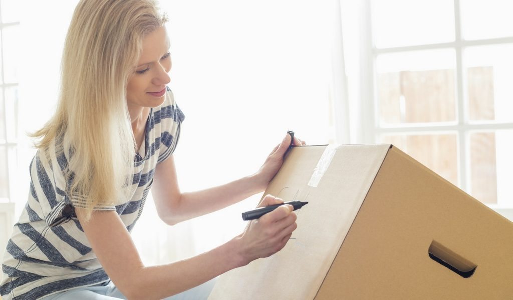 Guest Post: 10 Tips To Minimize Stress On Moving Day