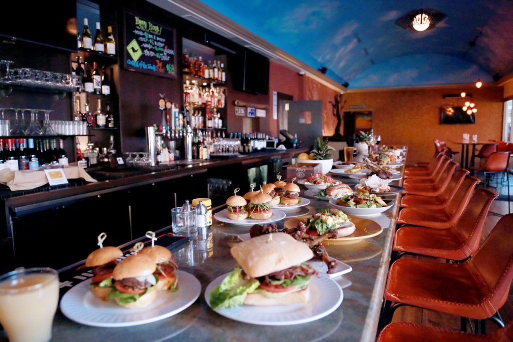Best Brunches In Arlington, VA | Oz Restaurant & Bar