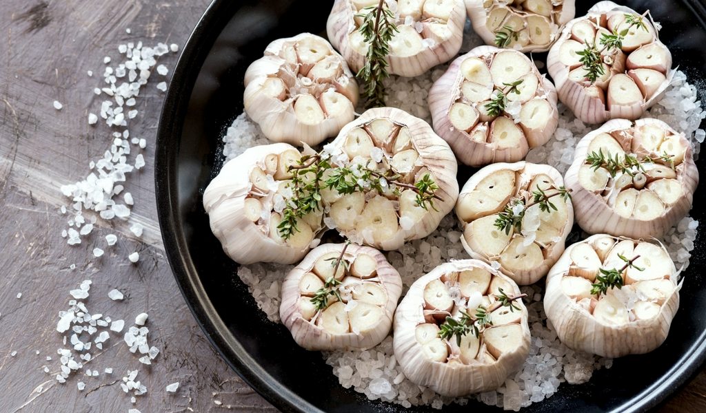 National Garlic Day: How To Roast Garlic + 3 Recipes To Try