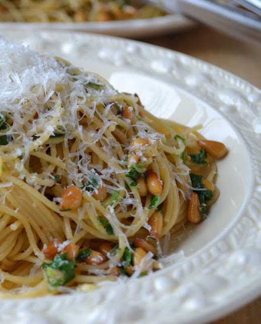Spaghetti With Roasted Garlic & Oil | National Garlic Day | How To Roast Garlic