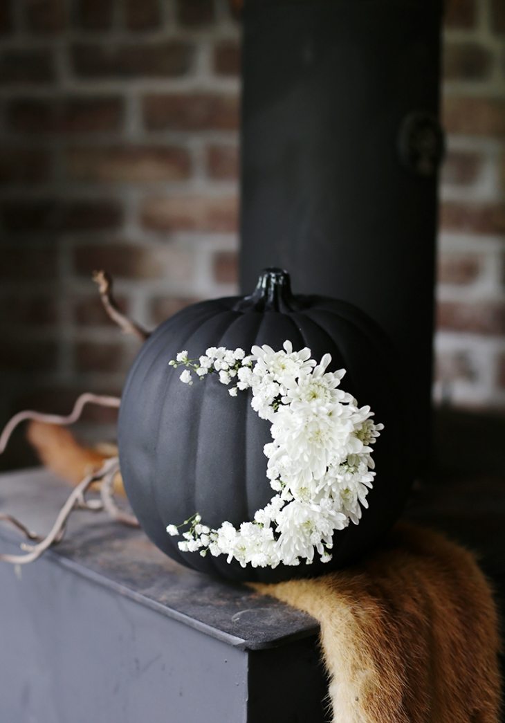 Moody Floral Moon Pumpkin | Decorating With Pumpkins