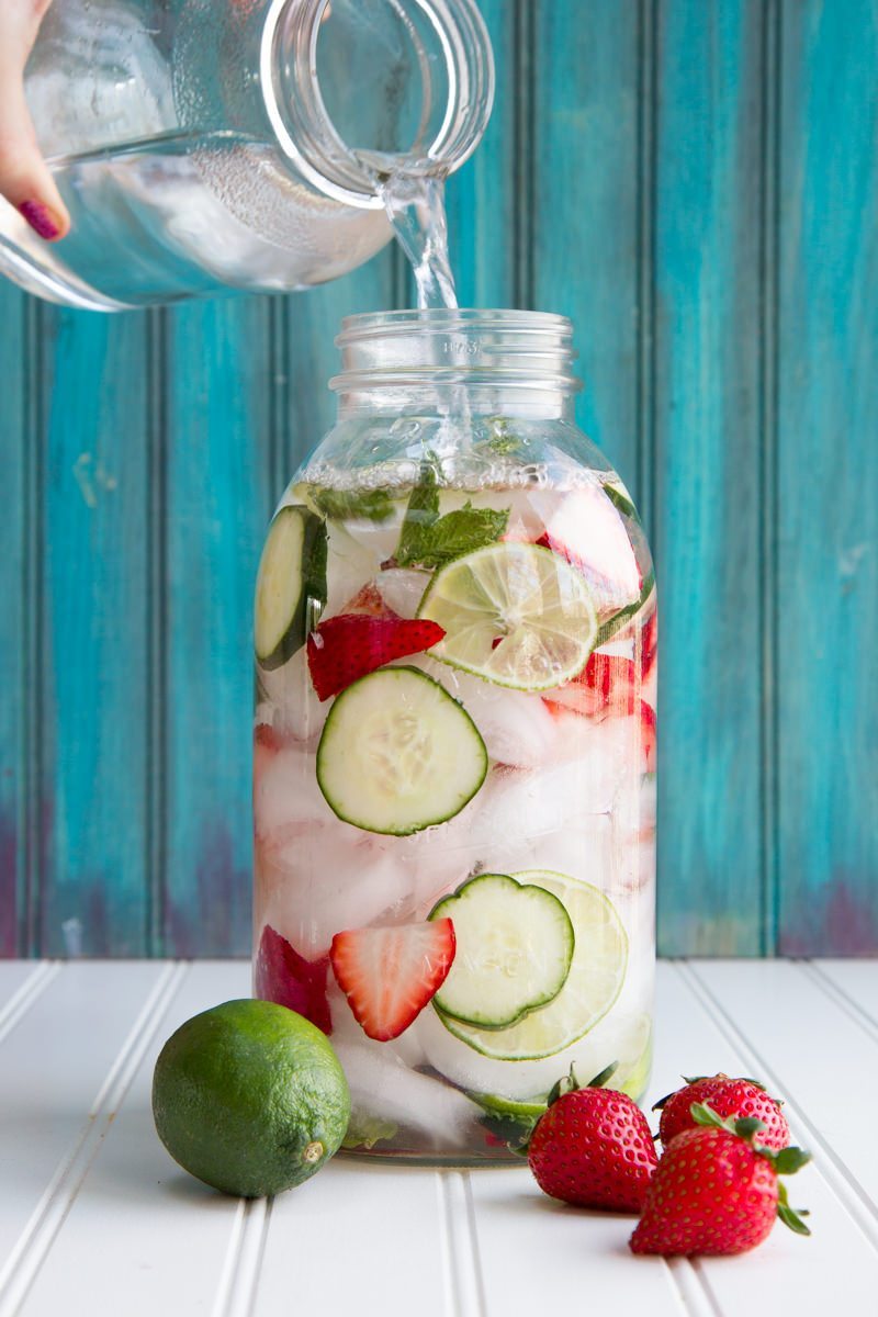 Holiday Detox Recipes | Strawberry Lime Detox Water