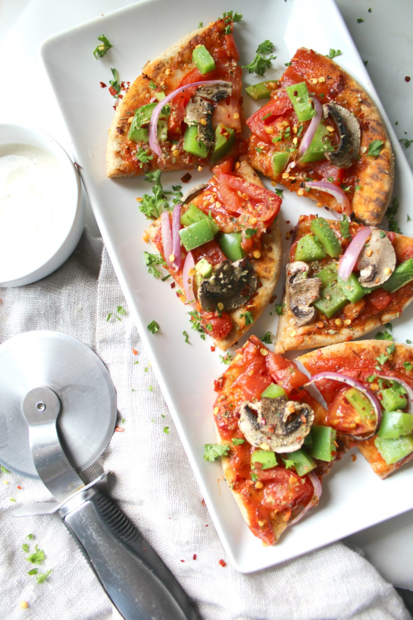 Easy Dinner Ideas | Vegan Veggie Pita Pizzas