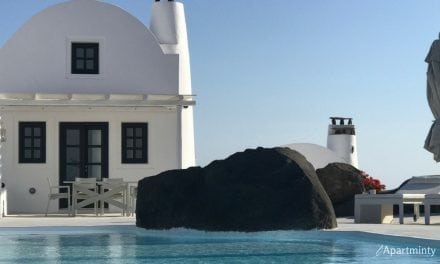 Travel Logs: Santorini, Greece 5 Things to Know