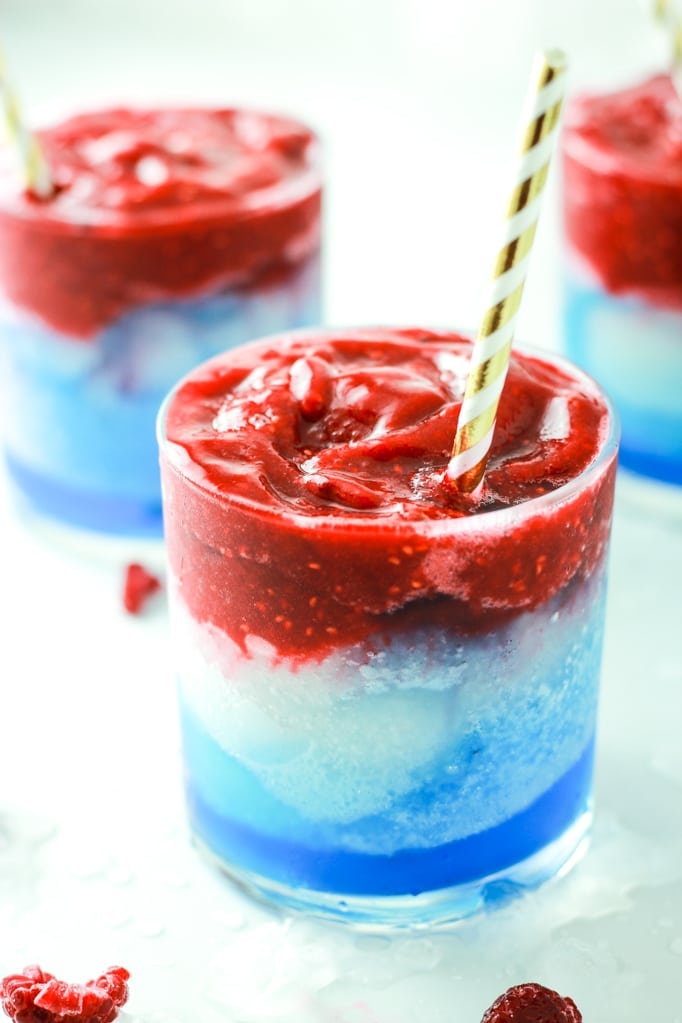 July 4th Cocktail Recipes | Red, White & Blue Frozen Sangria Cocktail