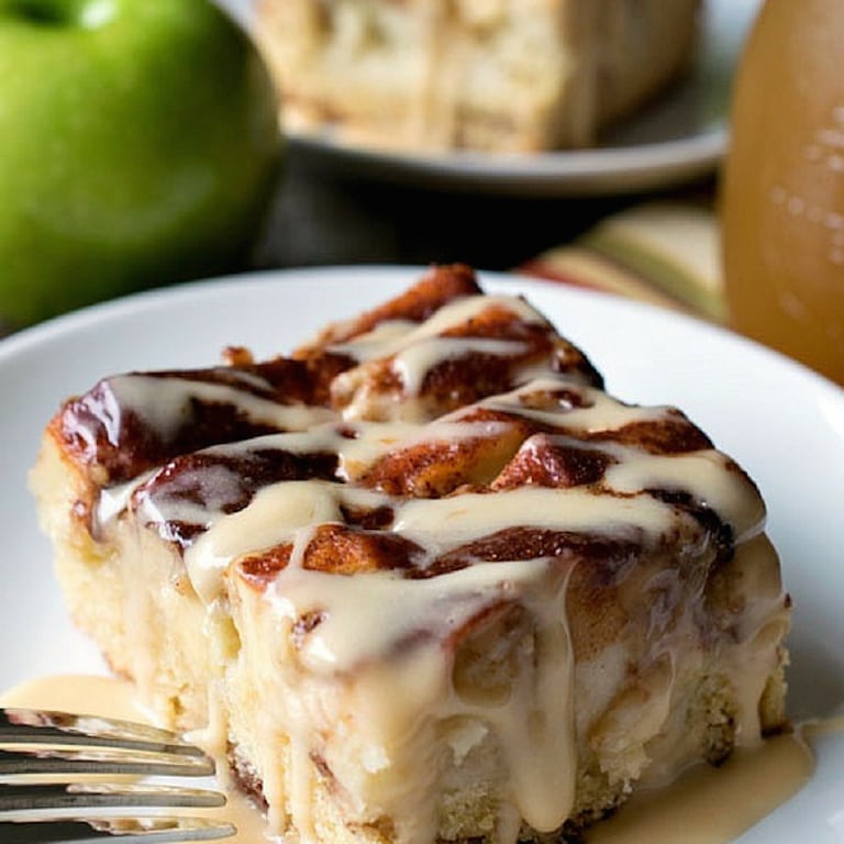 New-England-Apple-cider-cake-best-fall-dessert-recipes8