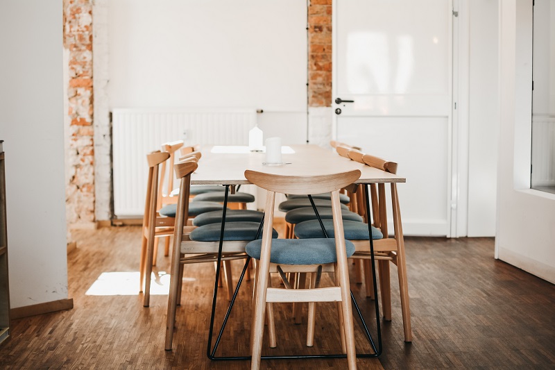 spring-cleaning-checklist-dining-room