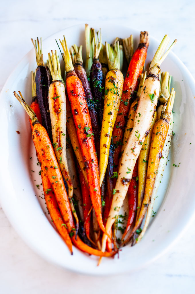 VEGETARIAN-Honey-Roasted-Carrots-thanksgiving-recipes