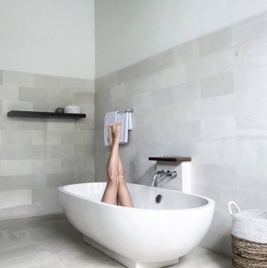 5 Bathroom Design Secrets for a More Organized 2020
