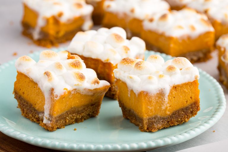 Thanksgiving-dessert-delish-sweet-potato-marshmallow-bars